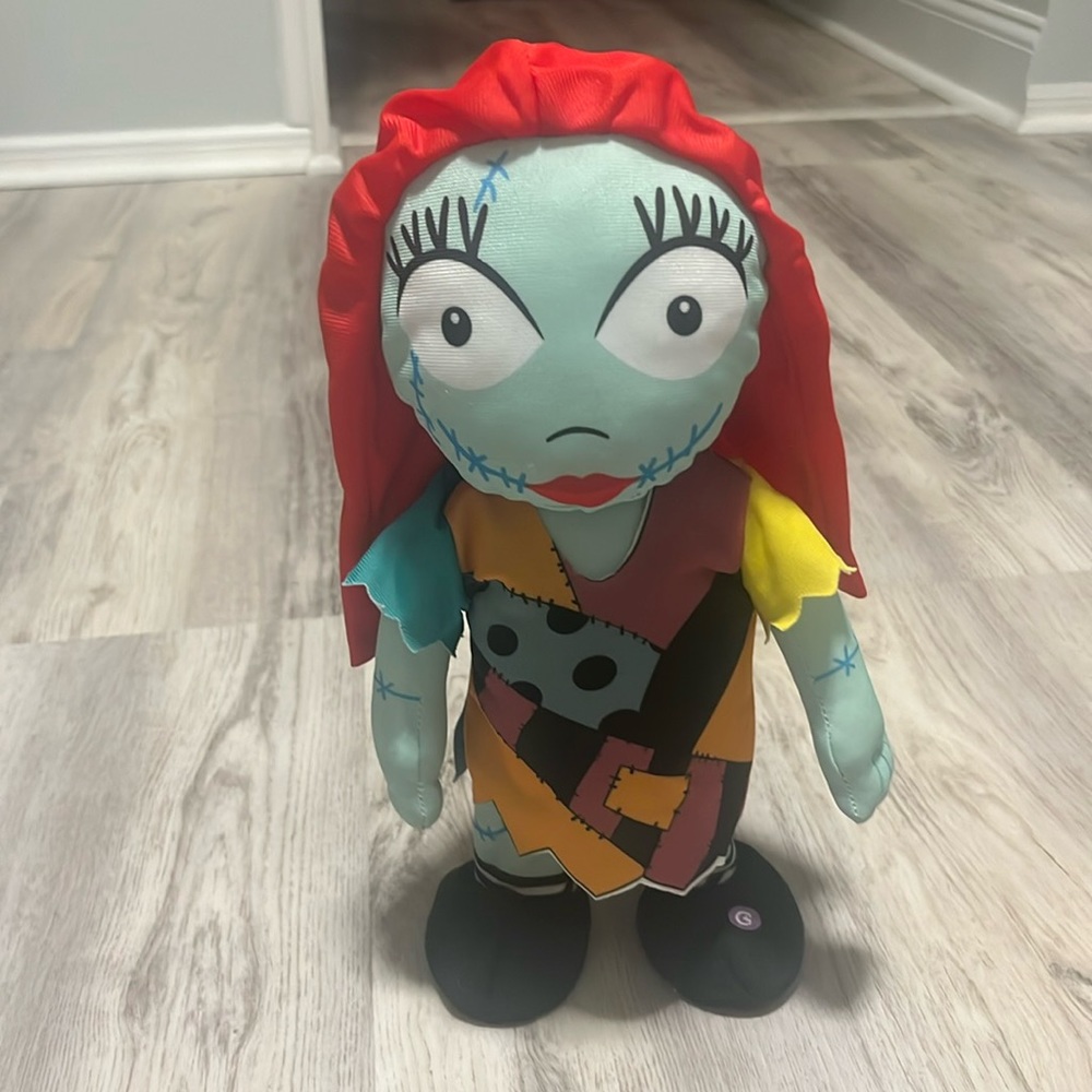 Disney Gemmy Nightmare Before Christmas Sally Animated Musical Dancing Doll